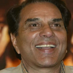 ধর্মেন্দ্রর ৪৫০ কোটির সম্পত্তির ভাগ নিয়ে BIG খবর! হেমা মালিনী কি সত্যিই বঞ্চিত? পাঞ্জাবের সেই জমি কার নামে করে গেলেন ‘হিম্যান’?