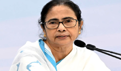 ওয়াকফ সম্পত্তি নিয়ে মমতা সরকারের ‘U-টার্ন’! কেন কেন্দ্রীয় পোর্টালে তথ্য আপলোডে সম্মতি?