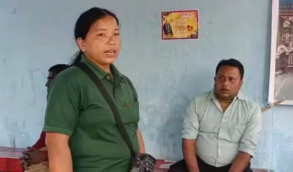 ছেলেকে হারিয়েও হাতে লাঠি, পরনে সবুজ উর্দি! জঙ্গলকে হাতের তালুর মতো চেনেন আলোমতি কার্জি, কীভাবে পেলেন এই পেশা?