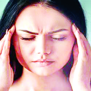 মাইগ্রেনের ব্যথায় ভুগছেন? কী করলে রেহাই পাবেন ঝটপট পড়ুন