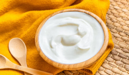 টক দইয়ে সামান্য চিনি মেশালে কতটা বাড়ে স্বাস্থ্যগুণ? জানলে অবাক হবেন