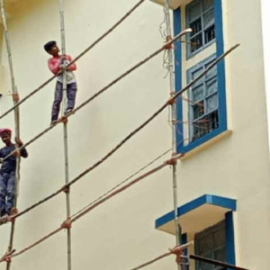 নেই সেফটি বেল্ট, প্রাণ গেল তরতাজা যুবকের! বহুতলে কাজ করার সময় ভয়াবহ দুর্ঘটনা শান্তিপুরে