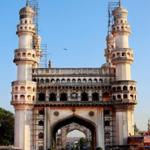 ৮০ বছর পর ঘুম ভাঙল দানবীয় বোমার! রাজধানী শহরে মাটি খুঁড়তেই বেরিয়ে এল দ্বিতীয় বিশ্বযুদ্ধের আতঙ্ক