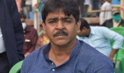 নির্বাচন কমিশনারকে ‘অপদার্থ’ বলে তোপ শওকতের! প্রাণহানির দায় কমিশনের? ভাঙড়ে চরম উত্তেজনা