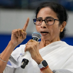 “এক মাসে ৫০ মৃত্যু, আর সহ্য হচ্ছে না!” এসআইআর নিয়ে মমতার বিস্ফোরক অভিযোগে কাঁপছে বাংলা