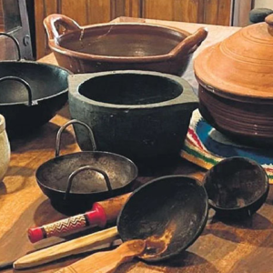 খাবার পরিবেশনে ব্যবহারের জন্য কোন পাত্র ভালো হবে দেখুন