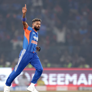 গার্লফ্রেন্ডের চোখে ‘রকস্টার’! সেঞ্চুরি করে হার্দিক গড়লেন বিশ্বরেকর্ড, প্রথম ভারতীয় হিসেবে এলিট ক্লাবে