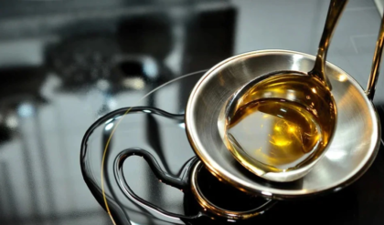 সাবধান! একবার পোড়া তেল দ্বিতীয়বার ব্যবহার করে কোন বিপদ ডেকে আনছেন পড়ুন