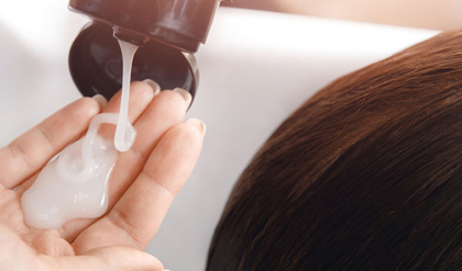 সিল্কি চুলের স্বপ্ন? কন্ডিশনার ব্যবহারের এই ভুল দেখে নিছ্নে তো?