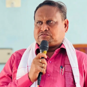 সোশ্যাল মিডিয়ায় ছবি-ভিডিয়ো বিতর্ক; ‘সেলিব্রিটি’ তকমা ঘুচিয়ে নিশা চট্টোপাধ্যায়কে বাতিলের খাতায় ফেললেন হুমায়ুন