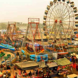 শান্তিনিকেতনে পৌষ মেলার ভিড়ে ঠাঁই নাই! হোটেল না পেয়ে বিপাকে পর্যটকরা, জানুন বিকল্প থাকার হদিস