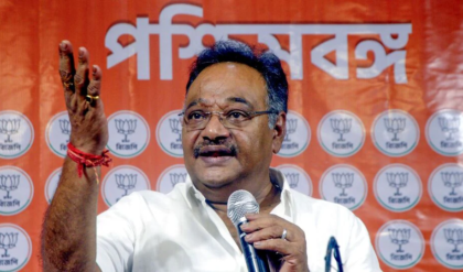 ‘SIR বন্ধ করলেও মমতা হারবেন’, বাজপেয়ীর জন্মজয়ন্তীতে বিস্ফোরক শমীক ভট্টাচার্য!