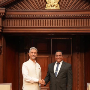 শ্রীলঙ্কায় ভারতের ‘মাস্টারস্ট্রোক’! ৪৫০ মিলিয়ন ডলারের প্যাকেজ ঘোষণা জয়শঙ্করের