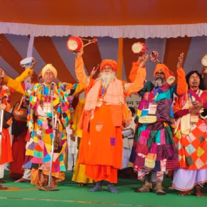 শীতের ভোরে ব্রহ্ম উপাসনা, ছাতিমতলায় মায়াবী সুর; শান্তিনিকেতনে শুরু হল পৌষ উৎসব