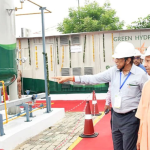 যোগীরাজ্যে বড় বিপ্লব! গ্রিন হাইড্রোজেন হাব হচ্ছে উত্তরপ্রদেশ, আইআইটি কানপুরে বিশেষ কেন্দ্র
