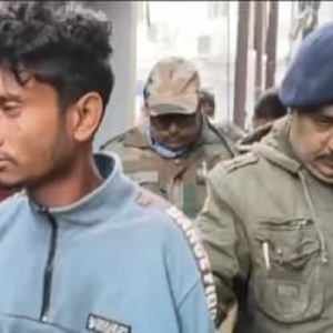 “হিন্দুরা দেশ ছাড়ো, নয়তো ধর্ম বদলাও!” বাংলাদেশে ইসলামিক নেতার চরম ফতোয়ায় ত্রাহি ত্রাহি রব