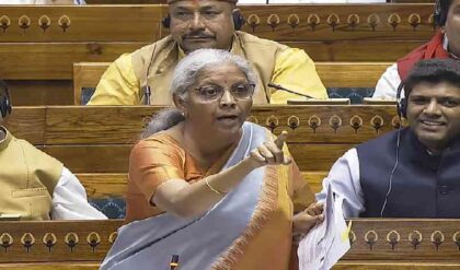 “৪৩,০০০ কোটি নয়, বকেয়া মাত্র ৩,০৮২ কোটি!”-১০০ দিনের কাজের টাকা আটকে রাখার আসল কারণ জানালেন নির্মলা