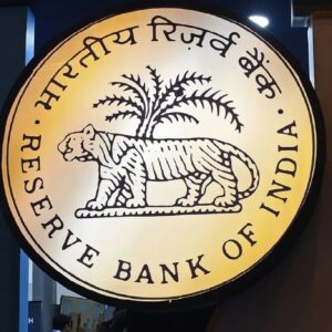 RBI-এর সিদ্ধান্তে শিগ্রই কমবে EMI, হোম লোন নিতে গেলে কত টাকা বাঁচবে আপনার?