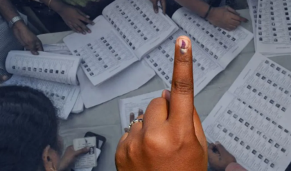 ড্রাফট লিস্টে নাম থাকলেও কি কাটতে পারে ভোট? হিয়ারিং নিয়ে কমিশনের কড়া চালে সিঁদুরে মেঘ!