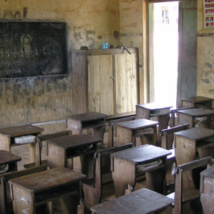 স্কুল নাকি সরাইখানা? ক্লাসরুমে বেঞ্চ সরিয়ে রান্নাবান্না ও যাত্রাদলের আসর, পিংলায় হুলুস্থুল