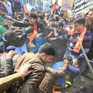 শান্তিপুরে আছড়ে পড়ল বাংলাদেশ ইস্যু! ইউনূসের কুশপুত্তলিকা পুড়িয়ে চরম হুঁশিয়ারি বিজেপির