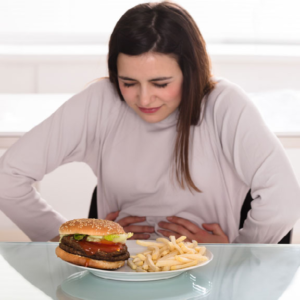 সামান্য হোক বা অতিরিক্ত, খাবার খেলেই পেটে চাপ? এই সমস্যা সমাধানে কি করণীয় জেনেনিন