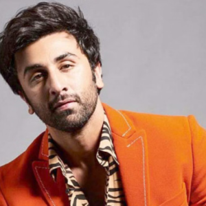 ‘একদম উলঙ্গ, কাপুর বংশের কোনো সভ্যতা ওর মধ্যে নেই’! রণবীর কাপুরকে নিয়ে বিস্ফোরক দাবি পীযূষ মিশ্রের