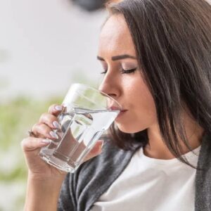 অতিরিক্ত জল পানে বাড়বে এসব জটিল সমস্যা, বিস্তারিত জেনেনিন ও সাবধান থাকুন!