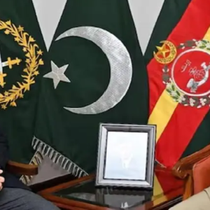 পাকিস্তান পেল প্রথম CDF! শাহবাজের ‘আপত্তি’ সত্ত্বেও অবশেষে আসিম মুনির দ্বৈত ভূমিকায়, সামরিক প্রভাব চরমে?