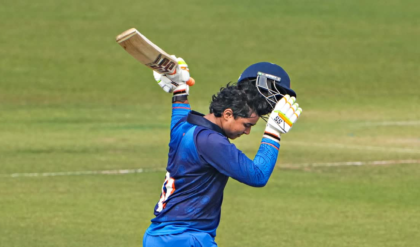 রেকর্ড ভাঙা ব্যাটার! এক ইনিংসে হারাল জোড়া বল! টি২০-তে কেন বৈভব সূর্যবংশীকে নিয়ে এত আলোচনা?