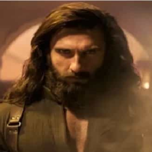 বিতর্ক ছাপিয়ে মুক্তি পেল রণবীর সিংয়ের ‘ধুরন্ধর’! দেশাত্মবোধক অ্যাকশন ড্রামায় বাজিমাত, রইল ফার্স্ট রিভিউ