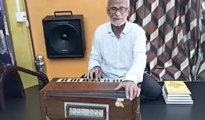 বয়স আশি ছুঁই ছুঁই, কিন্তু কণ্ঠে যেন তারুণ্য! এগরায় ‘এক ডাকে’ পরিচিত এই প্রবীণ সঙ্গীত গুরুকে আজও স্যালুট জানায় শ্রোতারা