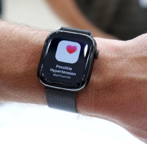 চিন্তা বাড়লেই বুক ধরফর? এবার হাইপারটেনশন হলেই সতর্ক করবে অ্যাপল ওয়াচ, আসছে নতুন ফিচার