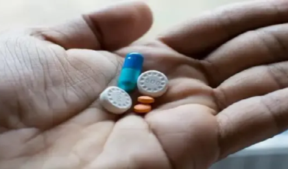 রোজ ঘুমের ওষুধ খান? অজান্তেই যেসব বিপদ ডেকে আনছেন আপনি, জানুন ও সতর্ক থাকুন