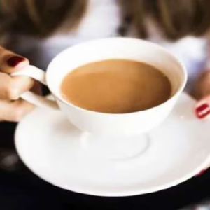 অতিরিক্ত চা পানের অভ্যাস বাড়ায় ক্যানসার নামক রোগ, দাবি গবেষকদের