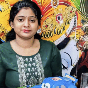 ইচ্ছে থাকলেই উপায় হয়! ডাইনিং টেবিল থেকে শুরু, আজ কেকের উপকরণ বিক্রির মালিক—পায়েল কর্মকারের সাফল্যের গল্প জানুন