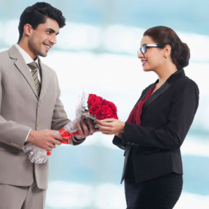 নারী সহকর্মীকে মনে ধরেছে? যে ৫ বিষয়ে নজর দেবেন পড়ুন