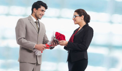 নারী সহকর্মীকে মনে ধরেছে? যে ৫ বিষয়ে নজর দেবেন পড়ুন