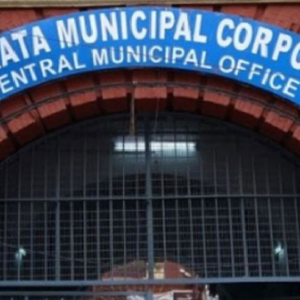 SIR আবহে জন্ম সার্টিফিকেটের চাহিদা তুঙ্গে! লম্বা লাইন কলকাতা পুরসভায়, মেয়রের নির্দেশে কী পদক্ষেপ?