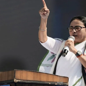 ‘আমি এখনও ভোটার লিস্টে নাম তুলিনি, আপনারা না তুললে আমিও তুলব না’ SIR আবহে মুর্শিদাবাদ থেকে মমতার নতুন বার্তা