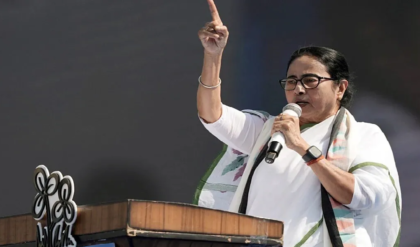 ‘আমি এখনও ভোটার লিস্টে নাম তুলিনি, আপনারা না তুললে আমিও তুলব না’ SIR আবহে মুর্শিদাবাদ থেকে মমতার নতুন বার্তা