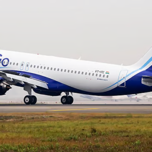 ইন্ডিগো-র ১৫% ফ্লাইটও সময়মতো ছাড়ছে না! ক্রু ঘাটতির জেরে ১৫০-র বেশি ফ্লাইট বাতিল, তীব্র ক্ষোভ পাইলটদের