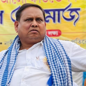 ‘আইন শৃঙ্খলার অবনতি হলে গ্রেফতার!’ হুমায়ুন কবীরের ‘বাবরি’ বিতর্কে নড়েচড়ে বসলেন রাজ্যপাল বোস