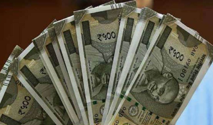 টাকার দামে রেকর্ড পতন! ডলারের বিপরীতে ৯০ টাকা ছাড়াল; রফতানি ও আইটি খাতে কীভাবে লাভবান হবে ভারত?