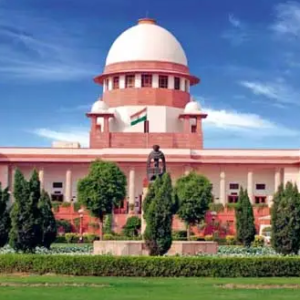 এসআইআর-এর কাজের চাপে BLO-দের সমস্যা মানল সুপ্রিম কোর্ট; ‘অতিরিক্ত কর্মী নিয়োগের দায়িত্ব রাজ্য সরকারের’