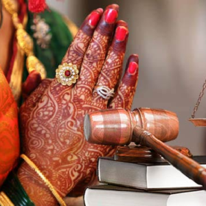 ‘যৌতুক শুধুমাত্র মেয়ের জন্য নয়!’ বিবাহবিচ্ছেদে স্বামীকে টাকা-উপহার ফেরতের নির্দেশ সুপ্রিম কোর্টের