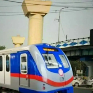 অরেঞ্জ লাইনের কাজ থমকে! রেলমন্ত্রীর নিশানায় তৃণমূল সরকার: ‘নোয়াপাড়া-বারাসত মেট্রো ফেঁসেছে জমিজটে, সহযোগিতা করছে না রাজ্য’