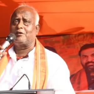 ‘অনেক মহিলা আত্মতৃপ্তির জন্য কুকুরের সঙ্গে ঘুমায়!’ – কংগ্রেস সাংসদকে নিয়ে বিতর্কিত মন্তব্য বিজেপি বিধায়কের