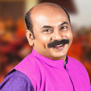 মৃত্যুর মুখ থেকে ফিরলেন ‘একেনবাবু’! সরকারি বাসের ধাক্কায় গুঁড়িয়ে গেল অভিনেতার গাড়ি