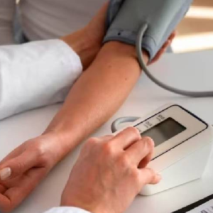 ঘরোয়া উপায়ে আনুন উচ্চ রক্তচাপ নিয়ন্ত্রণে, জানুন টিপস